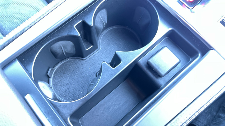 Jaguar F-Pace 2.0 P400e R-Dynamic SE Black 5dr Auto AWD Estate